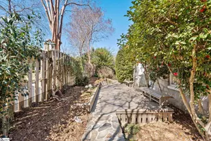 47 Douglas Dr, Greenville, SC 29605 - Photo 9