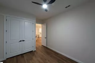 28 6th St, Greenville, SC 29611 - Photo 29