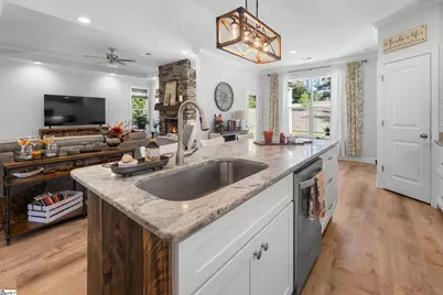 171 S Oak Pointe Drive, Seneca, SC 29678 - Photo 5