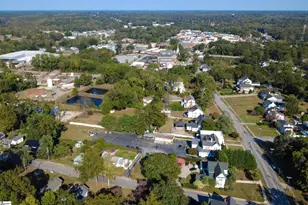 106 Williams St, Laurens, SC 29360 - Photo 3