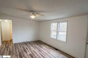 3952 Jordan Rd, Greer, SC 29651 - Photo 3