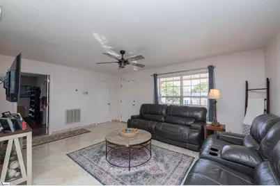 112 Baker Street Extension, Greenville, SC 29611 - Photo 5