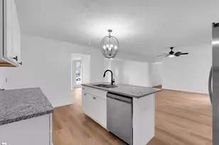 212 Barrett Dr, Mauldin, SC 29662 - Photo 15