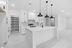 209 Redmond Dr, Fountain Inn, SC 29644 - Photo 9