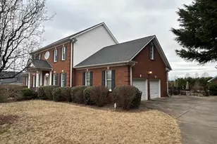 319 Waters Rd, Taylors, SC 29687 - Photo 3