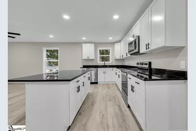 135 Commercial Circle, Westminster, SC 29693 - Photo 9