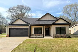 179 Cedar Ave, Wellford, SC 29385 - Photo 1