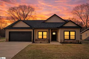 179 Cedar Ave, Wellford, SC 29385 - Photo 1