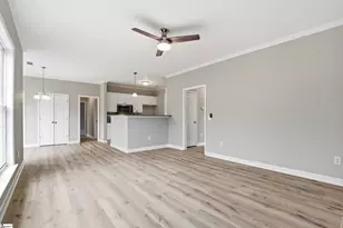 727 Dutchman Ct, Greer, SC 29651 - Photo 9