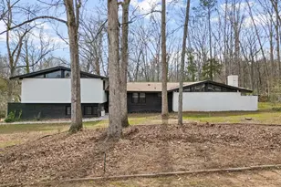 401 Clairmont Dr, Greenwood, SC 29649 - Photo 1