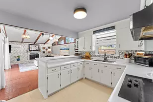 401 Clairmont Dr, Greenwood, SC 29649 - Photo 9