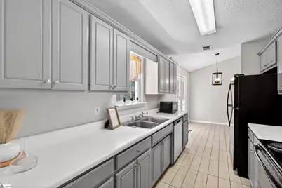 544 Holly Run Court, Spartanburg, SC 29303 - Photo 11