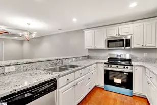 107 Shalom Dr, Simpsonville, SC 29681 - Photo 9