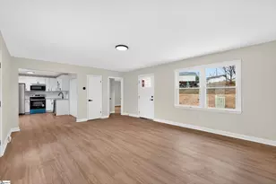 204 W Yellow Wood Dr, Simpsonville, SC 29680 - Photo 5