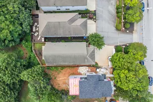 726 Rutherford Rd, Greenville, SC 29609 - Photo 43