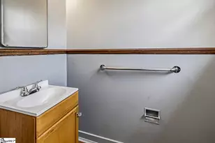 111 Kreswell Cir, Spartanburg, SC 29302 - Photo 17