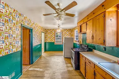 111 Kreswell Circle, Spartanburg, SC 29302 - Photo 9