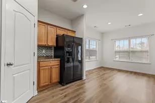 704 Center Rd, Taylors, SC 29687 - Photo 15