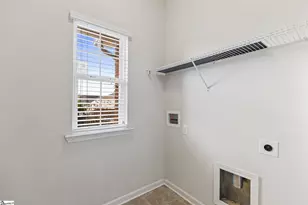 704 Center Rd, Taylors, SC 29687 - Photo 27