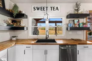 411 Sweetwater Club Dr, Seneca, SC 29672 - Photo 5