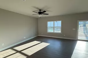 88 Wilson St, Greer, SC 29651 - Photo 5