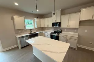 88 Wilson St, Greer, SC 29651 - Photo 5