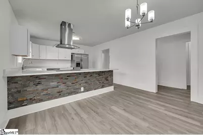 136 Lee Street, Laurens, SC 29360 - Photo 9