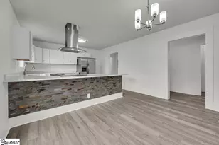 136 Lee St, Laurens, SC 29360 - Photo 9