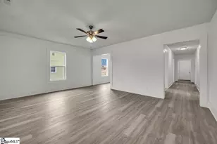 136 Lee St, Laurens, SC 29360 - Photo 5