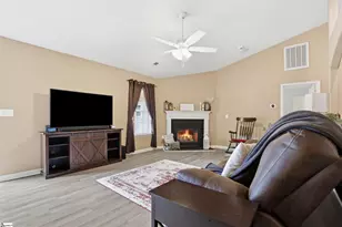 100 Muskogee Ln, Gray Court, SC 29645 - Photo 11