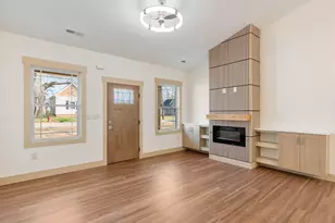 111 W 2nd St, Williamston, SC 29697 - Photo 3