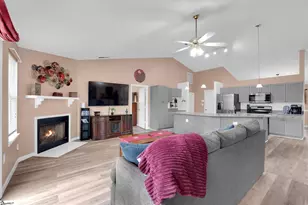 1215 Ravenswood Dr, Anderson, SC 29625 - Photo 11