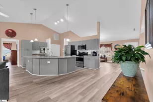 1215 Ravenswood Dr, Anderson, SC 29625 - Photo 5