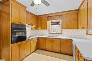 1026 Sunset Blvd, Clinton, SC 29325 - Photo 9