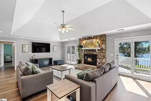 408 W Peninsula Dr, Laurens, SC 29360 - Photo 9