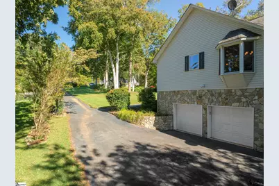 408 W Peninsula Drive, Laurens, SC 29360 - Photo 5