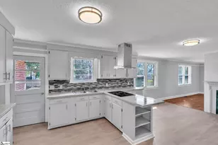 800 E Lee Rd, Taylors, SC 29687 - Photo 9