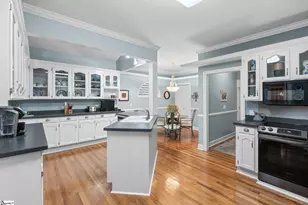 310 Greenview Cir, Greenville, SC 29609 - Photo 13