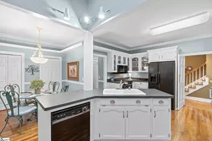 310 Greenview Cir, Greenville, SC 29609 - Photo 15