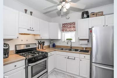 107 Brookdale Avenue, Greenville, SC 29607 - Photo 3