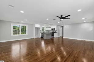 203 Montgomery St, Laurens, SC 29360 - Photo 5