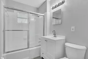 207-B James St, Spartanburg, SC 29301 - Photo 11