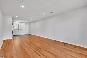 207-B James St, Spartanburg, SC 29301 - Photo 3