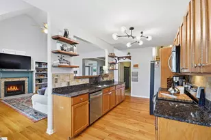 1080 Corie Crest Dr, Boiling Springs, SC 29316 - Photo 9