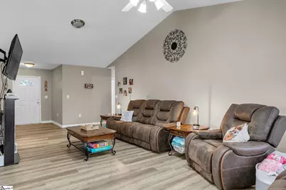 605 Fountain Brook Lane, Fountain Inn, SC 29644 - Photo 5