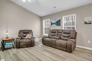 605 Fountain Brook Ln, Fountain Inn, SC 29644 - Photo 9