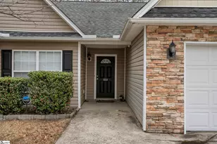 605 Fountain Brook Ln, Fountain Inn, SC 29644 - Photo 3