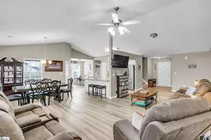 605 Fountain Brook Ln, Fountain Inn, SC 29644 - Photo 9