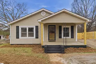 114 N Moore St, Duncan, SC 29334 - Photo 1