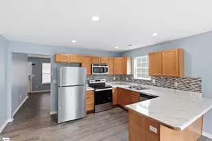 213 Kingscreek Dr, Greer, SC 29650 - Photo 9